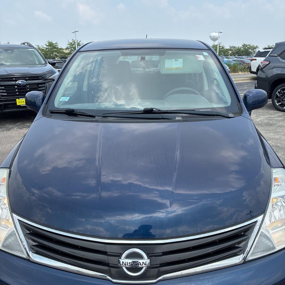 Nissan Versa 5dr HB Auto 1.8 S 2012