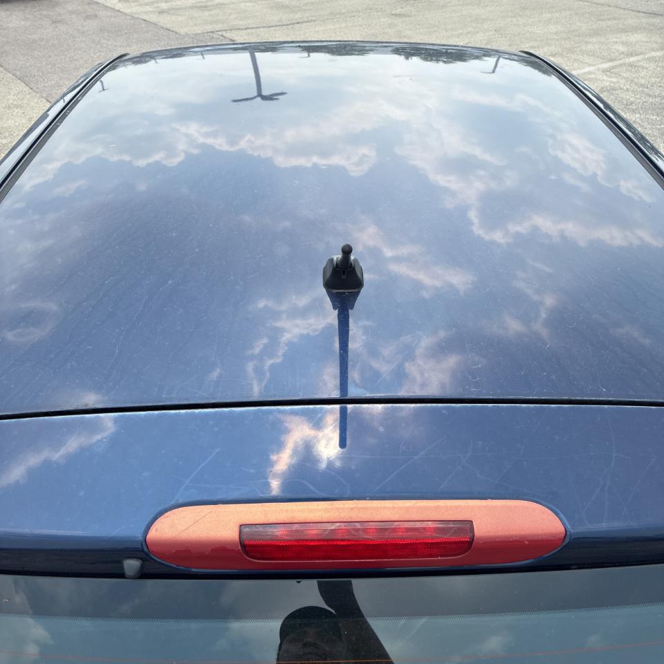 Nissan Versa 5dr HB Auto 1.8 S 2012