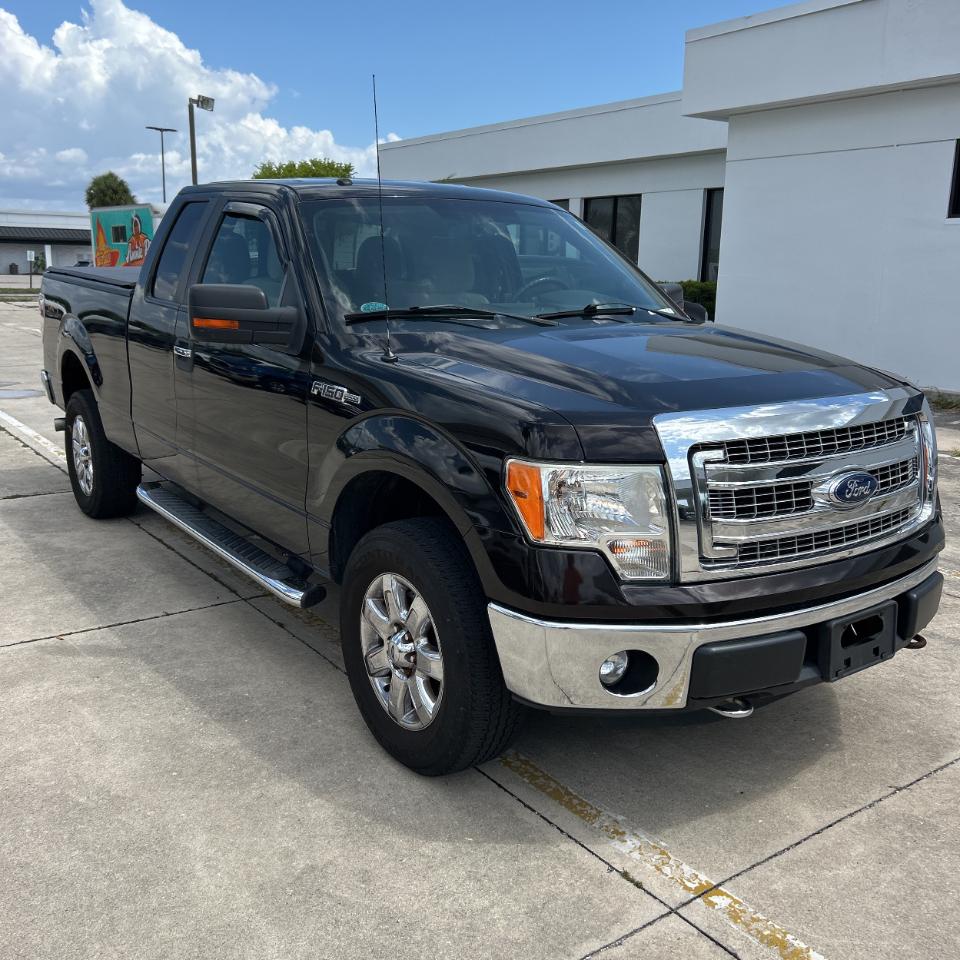 Ford F-150 4WD SuperCab 145" XL 2013