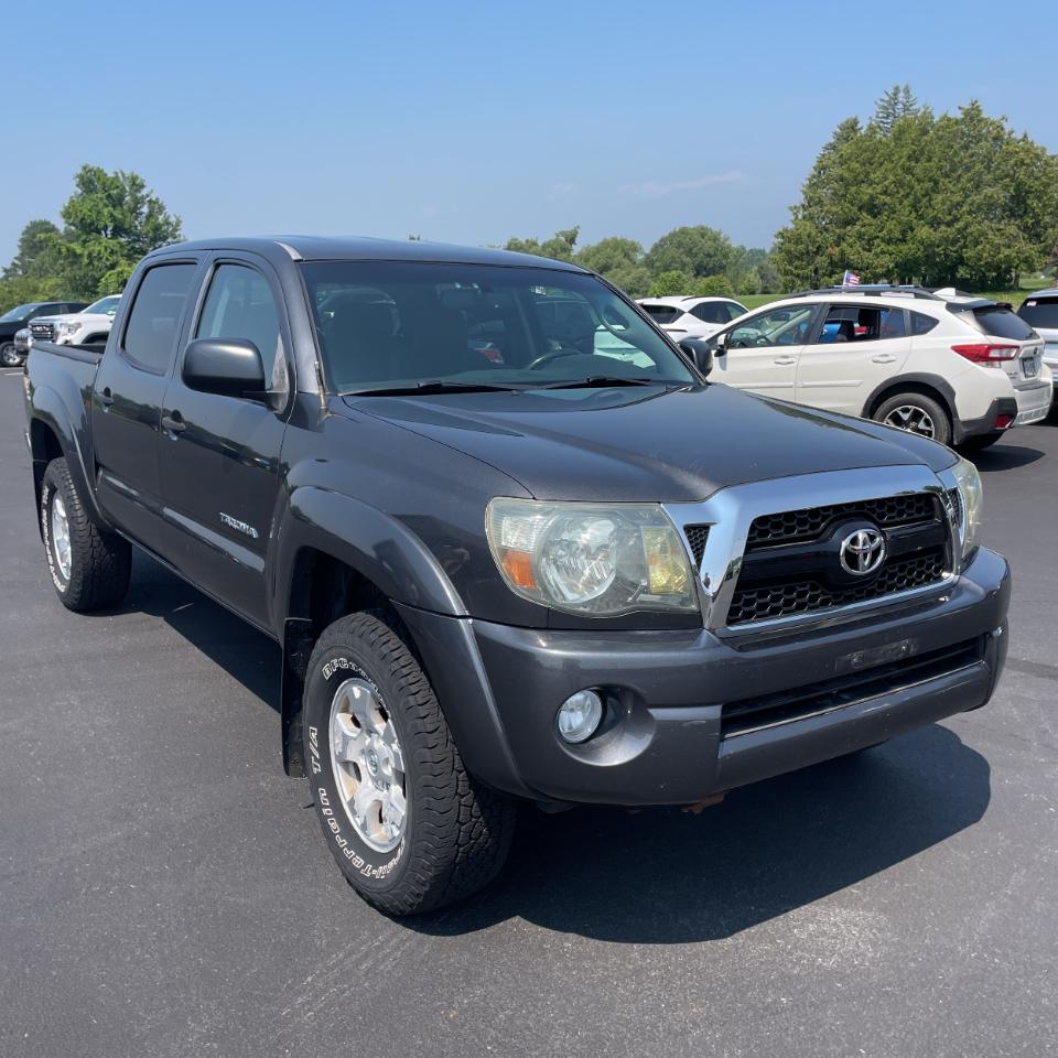 Toyota Tacoma 4WD Double V6 MT (Natl) 2011