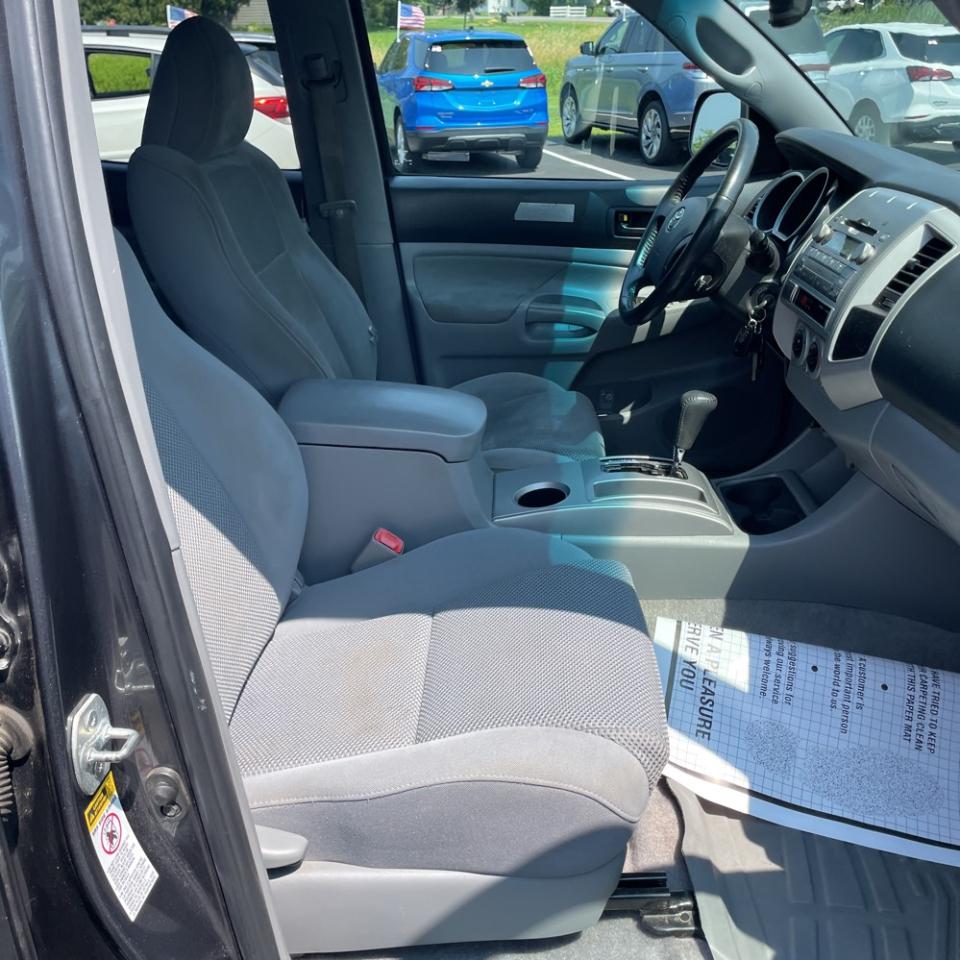 Toyota Tacoma 4WD Double V6 MT (Natl) 2011