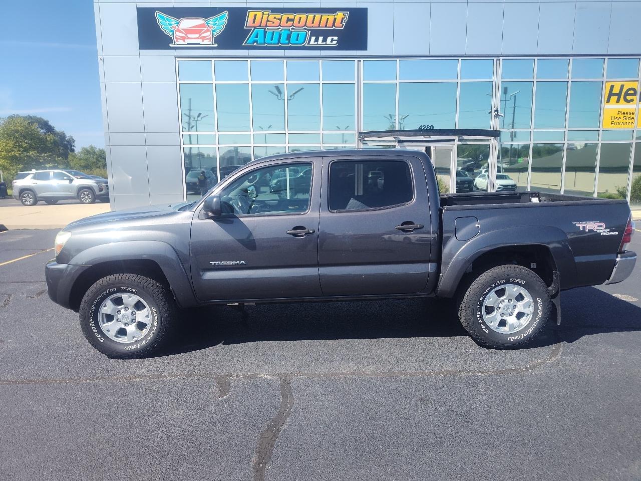 Toyota Tacoma 4WD Double V6 MT (Natl) 2011