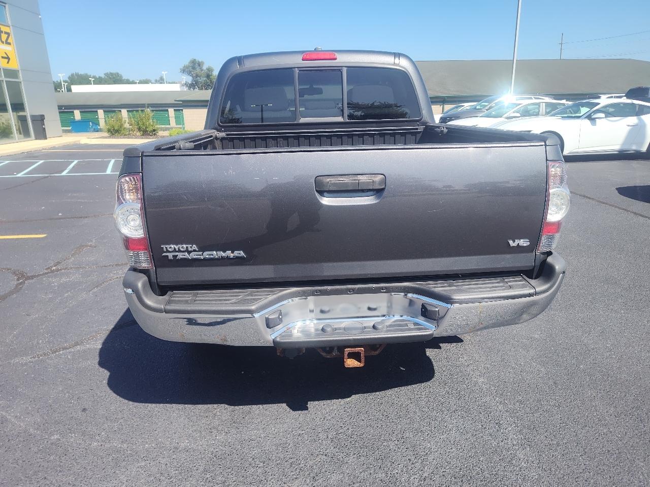 Toyota Tacoma 4WD Double V6 MT (Natl) 2011