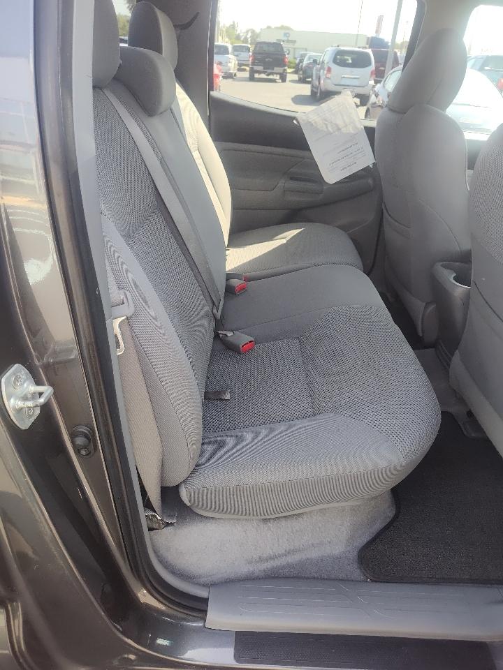 Toyota Tacoma 4WD Double V6 MT (Natl) 2011
