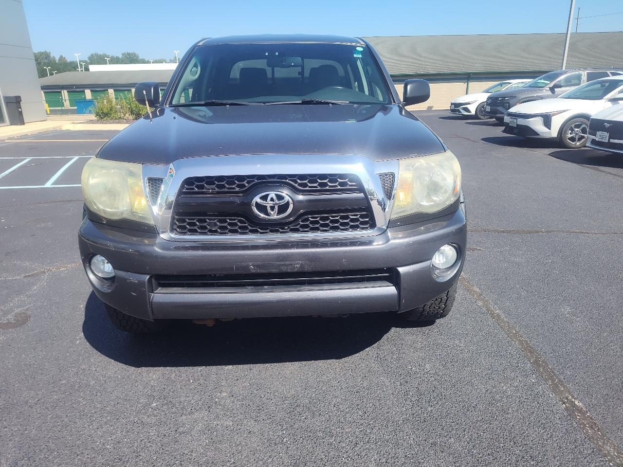 Toyota Tacoma 4WD Double V6 MT (Natl) 2011
