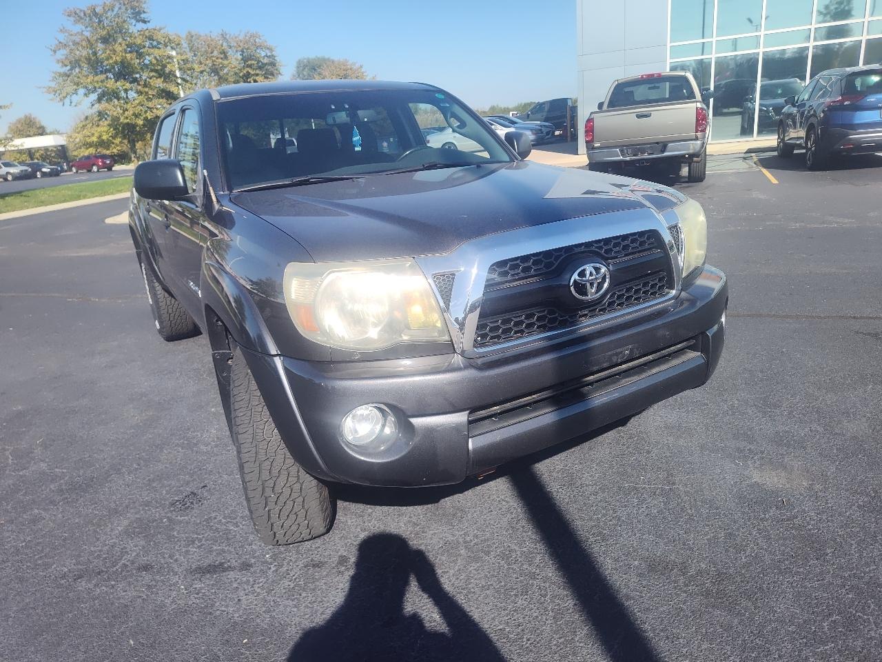 Toyota Tacoma 4WD Double V6 MT (Natl) 2011