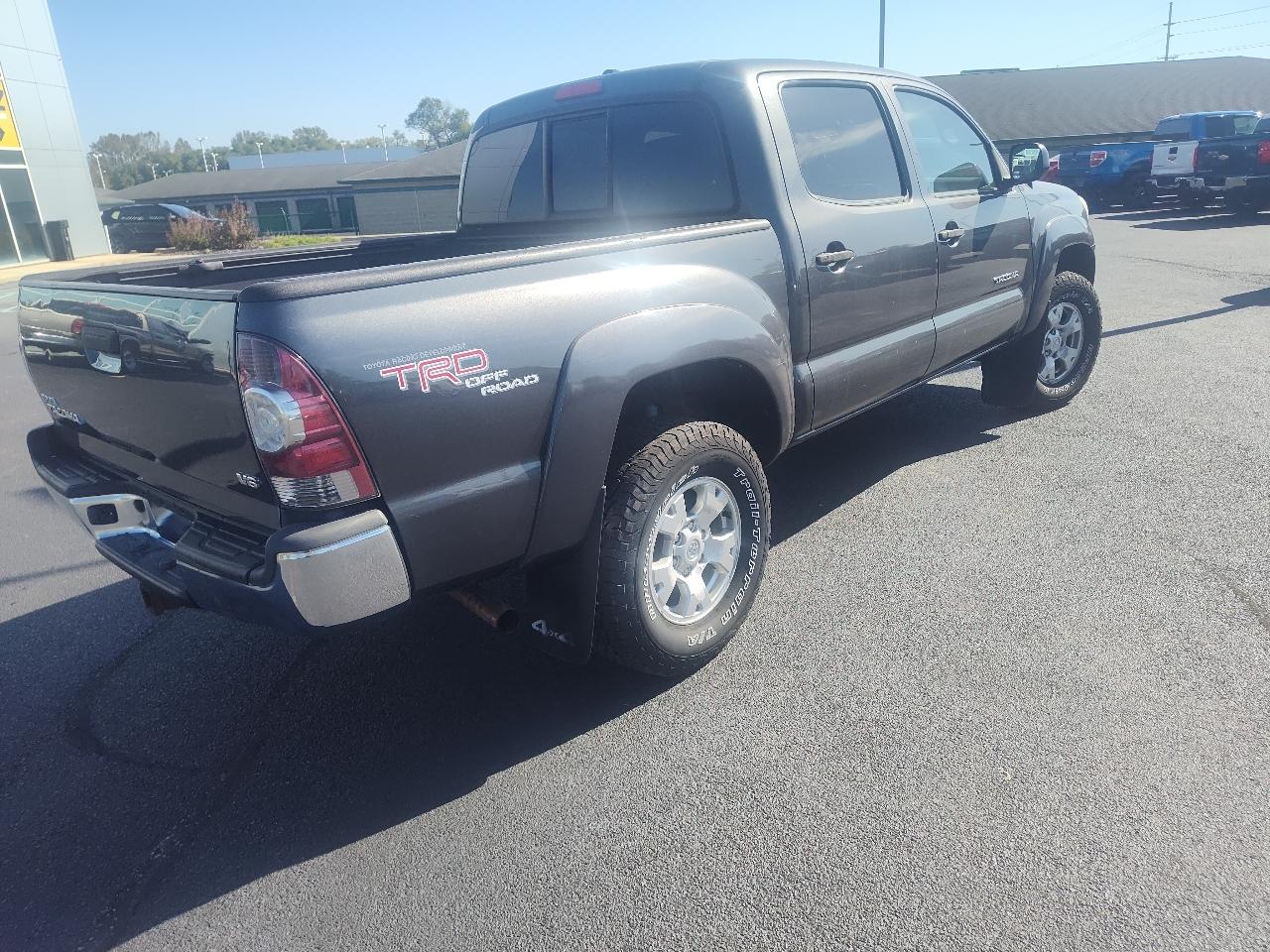 Toyota Tacoma 4WD Double V6 MT (Natl) 2011
