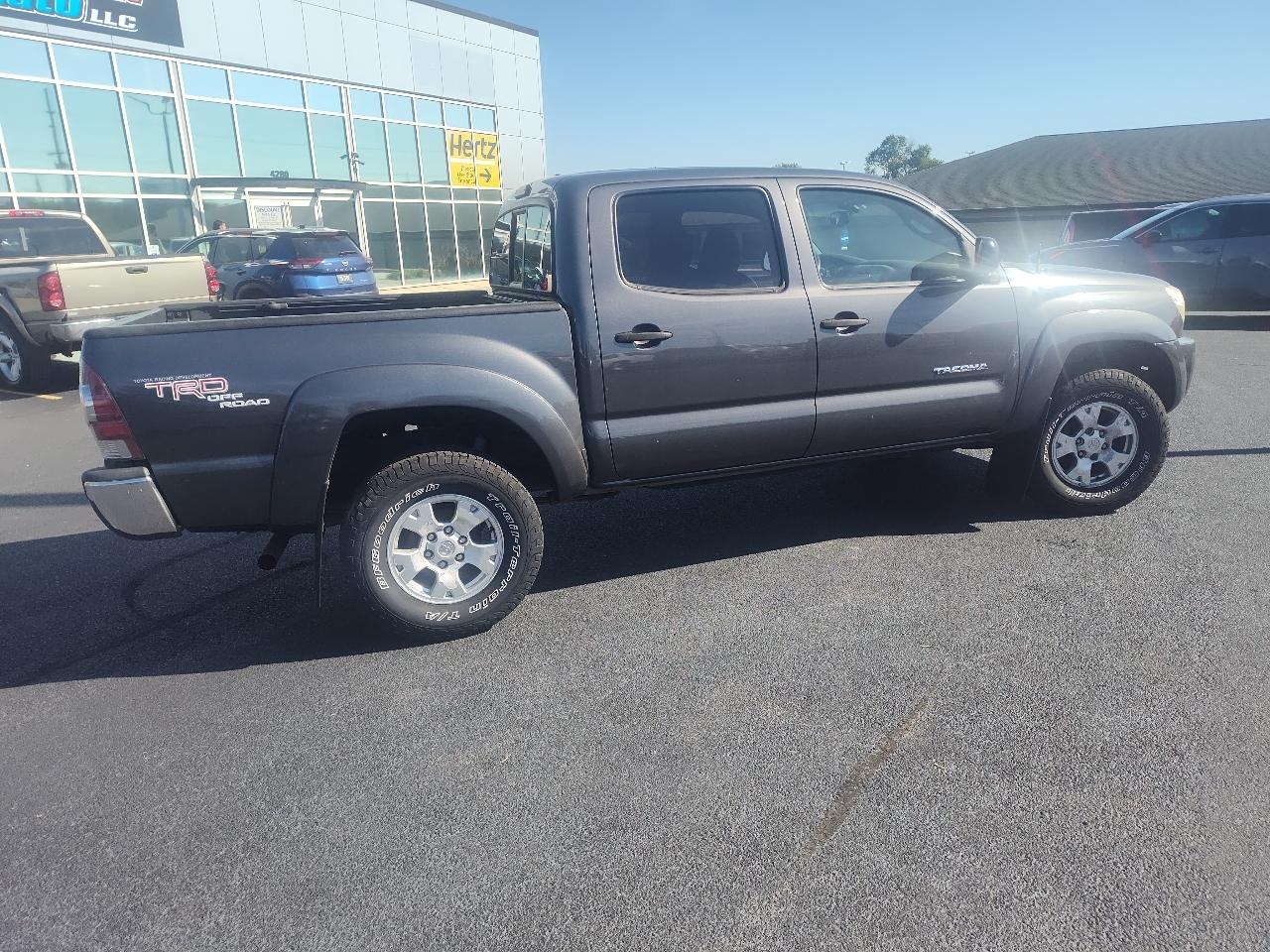Toyota Tacoma 4WD Double V6 MT (Natl) 2011