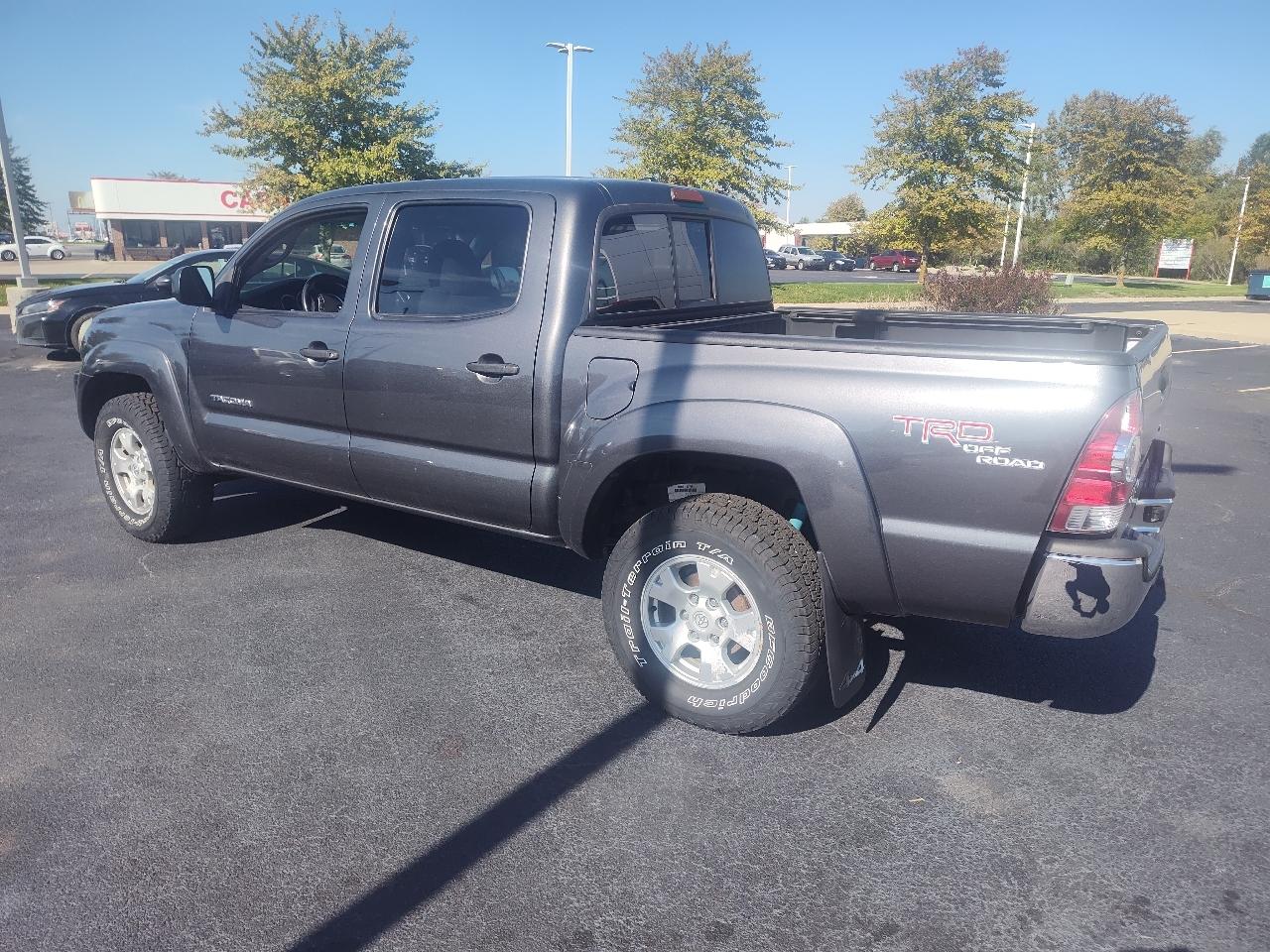 Toyota Tacoma 4WD Double V6 MT (Natl) 2011
