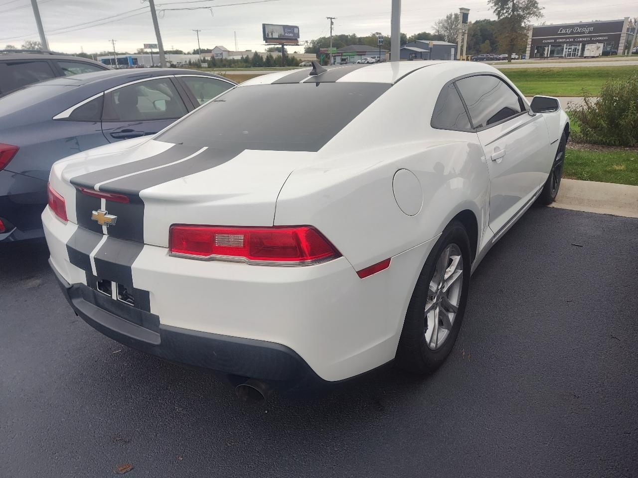 Chevrolet Camaro 2dr Cpe LS w/2LS 2015