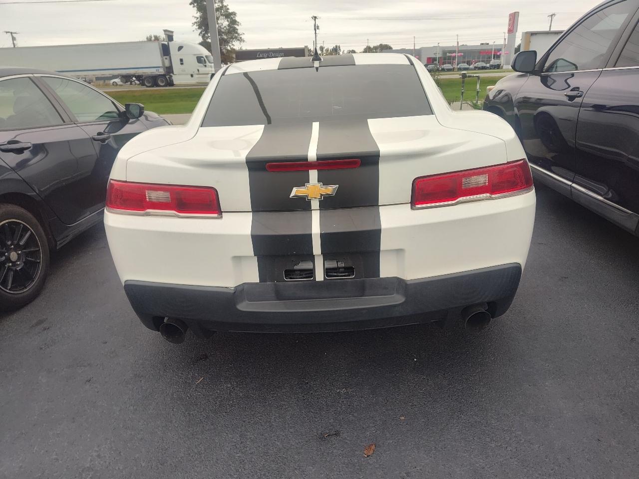 Chevrolet Camaro 2dr Cpe LS w/2LS 2015