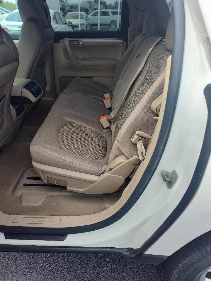 Saturn Outlook FWD 4dr XE 2008