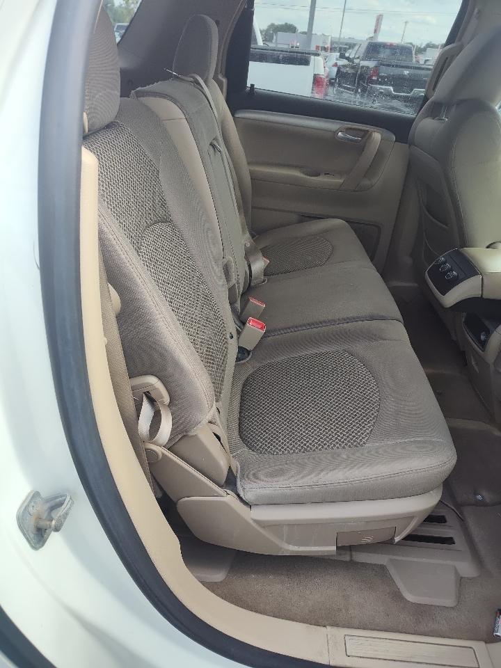 Saturn Outlook FWD 4dr XE 2008