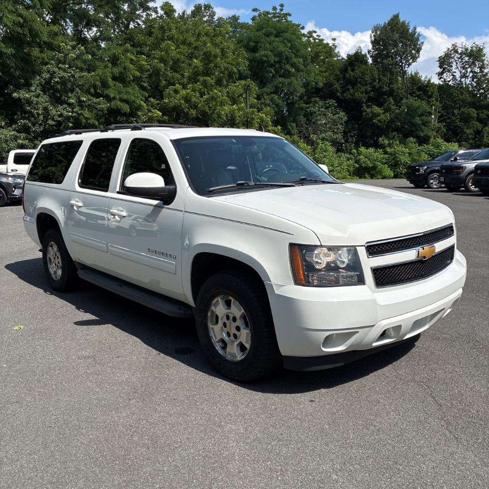 Chevrolet Suburban 4WD 4dr LS 2014