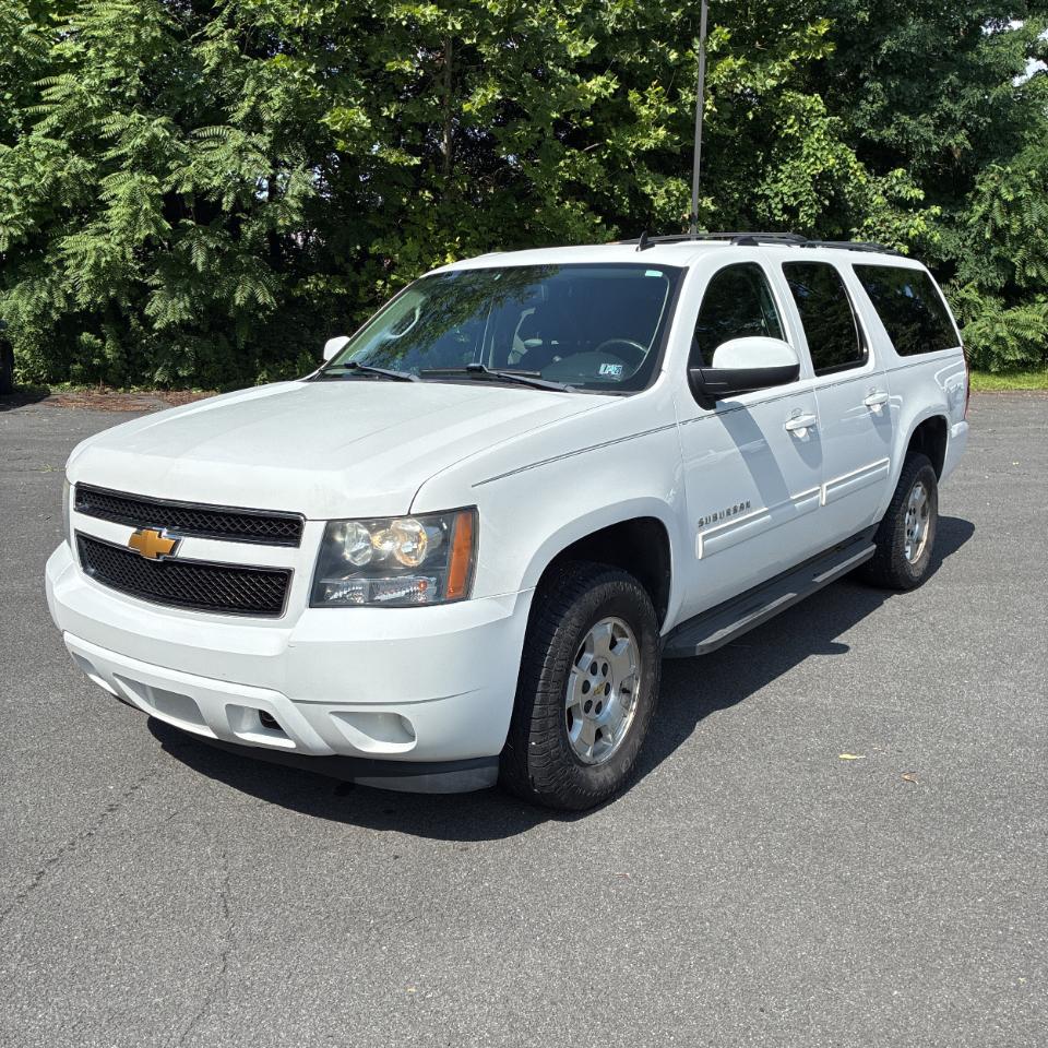 Chevrolet Suburban 4WD 4dr LS 2014