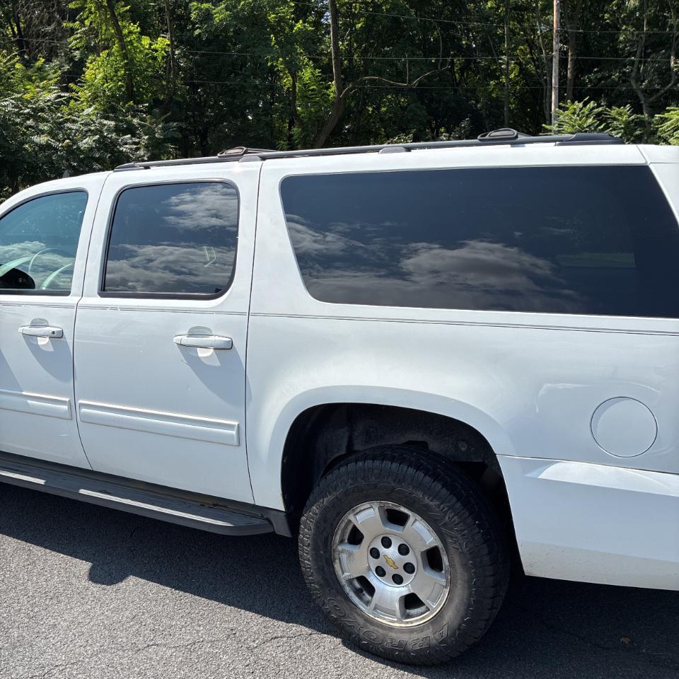Chevrolet Suburban 4WD 4dr LS 2014