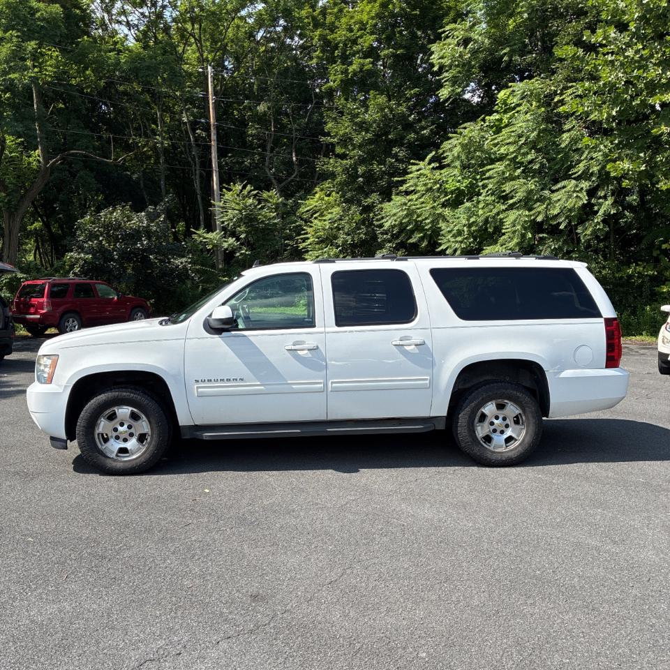 Chevrolet Suburban 4WD 4dr LS 2014
