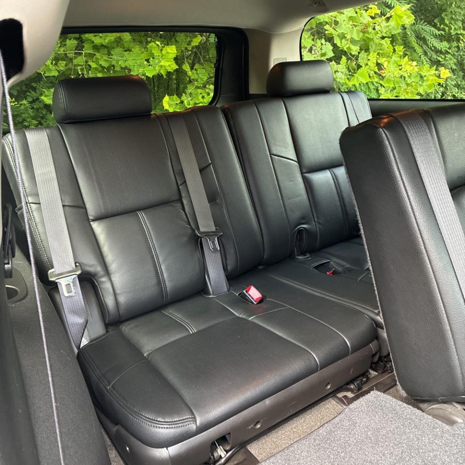 Chevrolet Suburban 4WD 4dr LS 2014