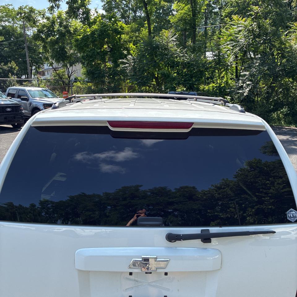 Chevrolet Suburban 4WD 4dr LS 2014