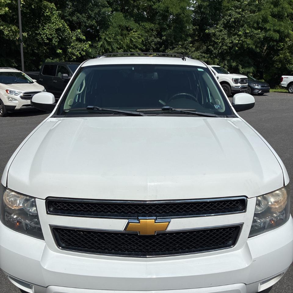 Chevrolet Suburban 4WD 4dr LS 2014
