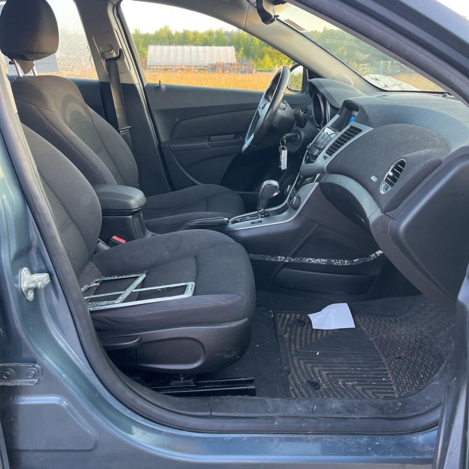 Chevrolet Cruze 4dr Sdn LT w/1LT 2012