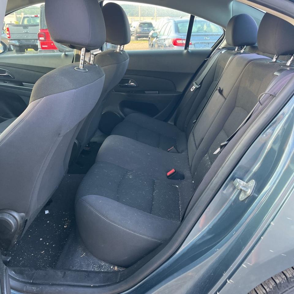 Chevrolet Cruze 4dr Sdn LT w/1LT 2012