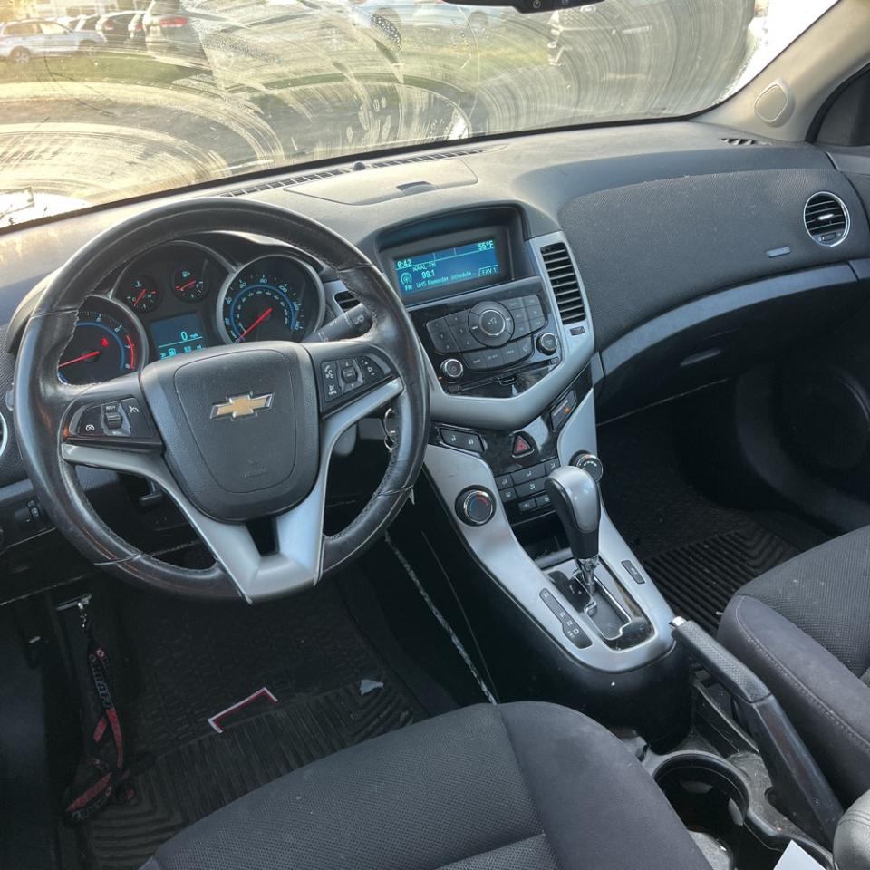 Chevrolet Cruze 4dr Sdn LT w/1LT 2012