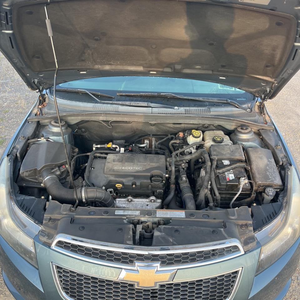 Chevrolet Cruze 4dr Sdn LT w/1LT 2012