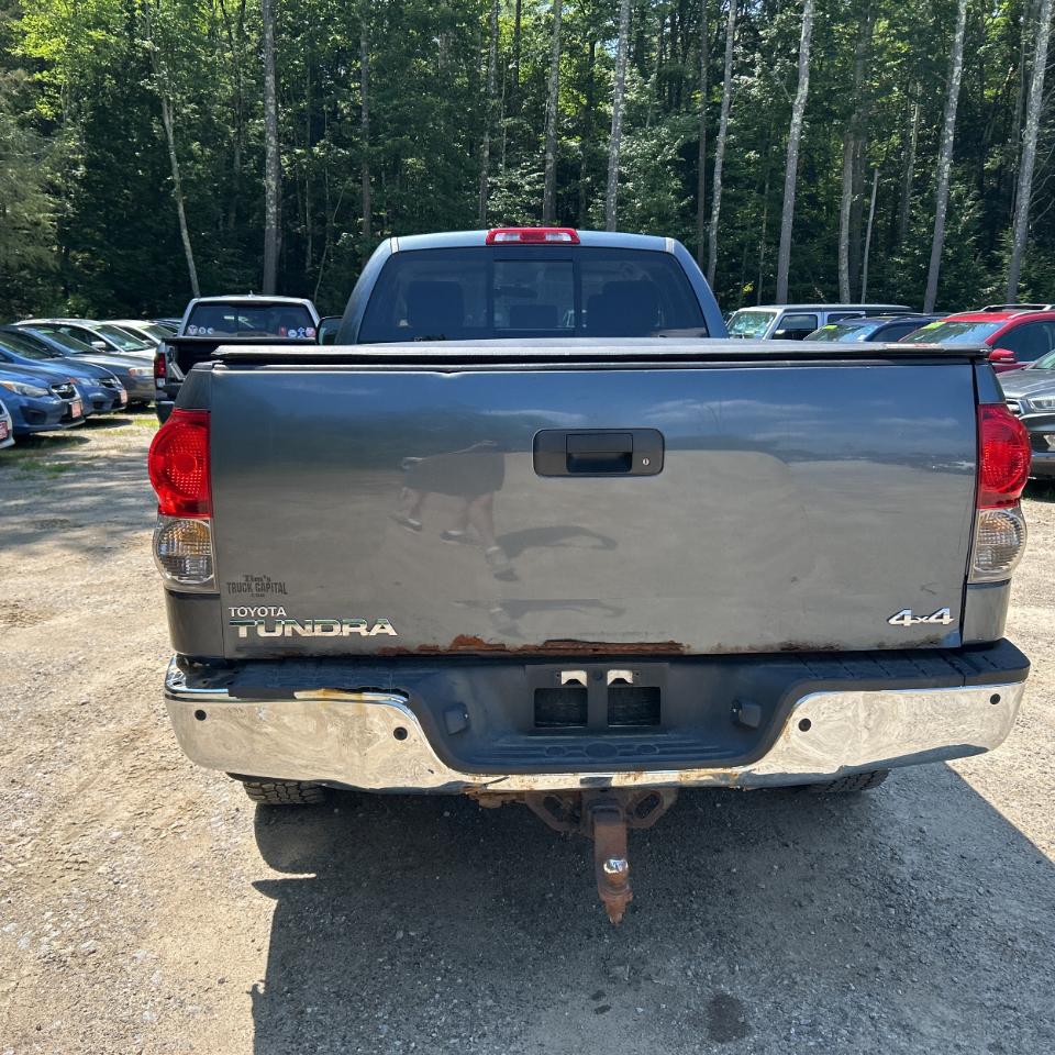Toyota Tundra 4WD Double 164.6" 4.7L V8 SR5 (Natl 2007