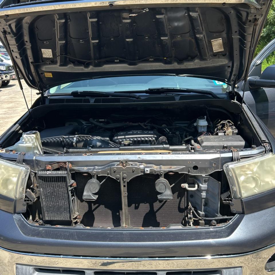 Toyota Tundra 4WD Double 164.6" 4.7L V8 SR5 (Natl 2007