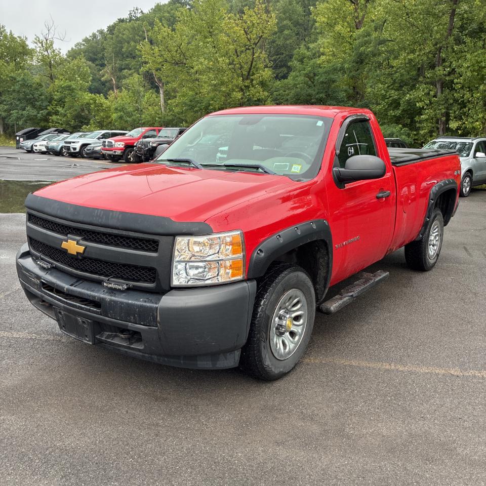 Chevrolet Silverado 1500 4WD Reg Cab 133.0" Work Truck 2012
