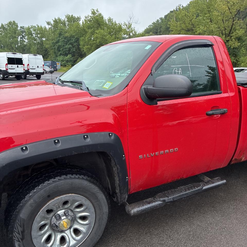 Chevrolet Silverado 1500 4WD Reg Cab 133.0" Work Truck 2012