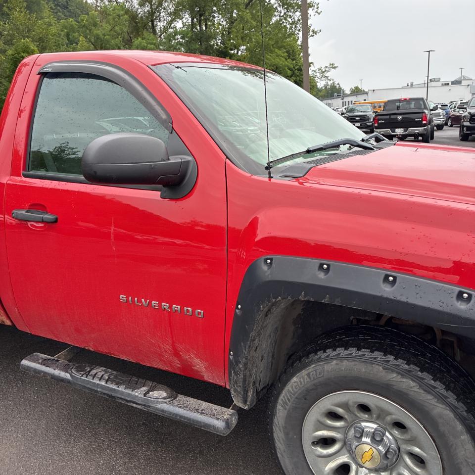Chevrolet Silverado 1500 4WD Reg Cab 133.0" Work Truck 2012