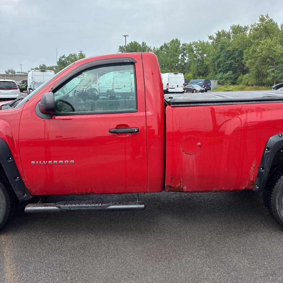 Chevrolet Silverado 1500 4WD Reg Cab 133.0" Work Truck 2012