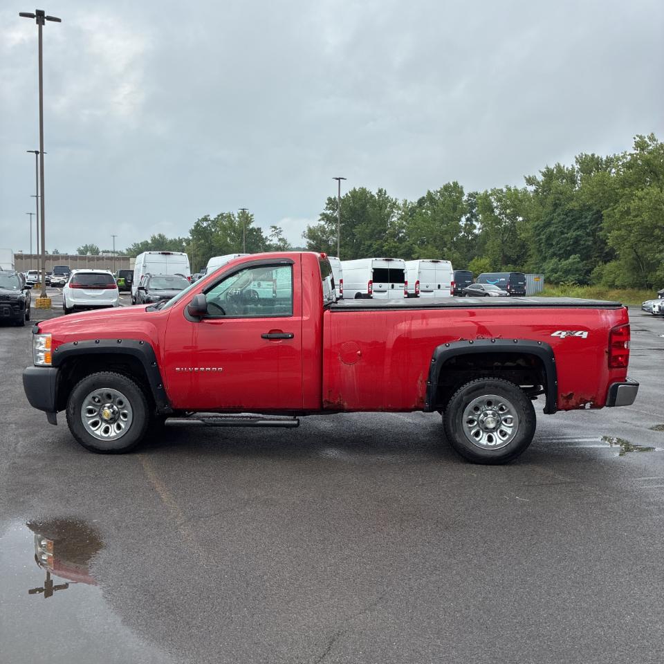 Chevrolet Silverado 1500 4WD Reg Cab 133.0" Work Truck 2012