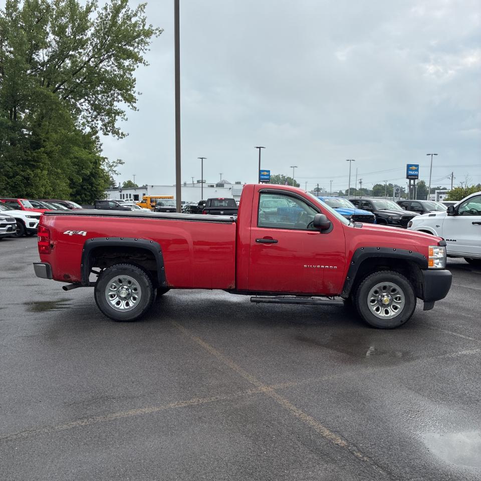 Chevrolet Silverado 1500 4WD Reg Cab 133.0" Work Truck 2012