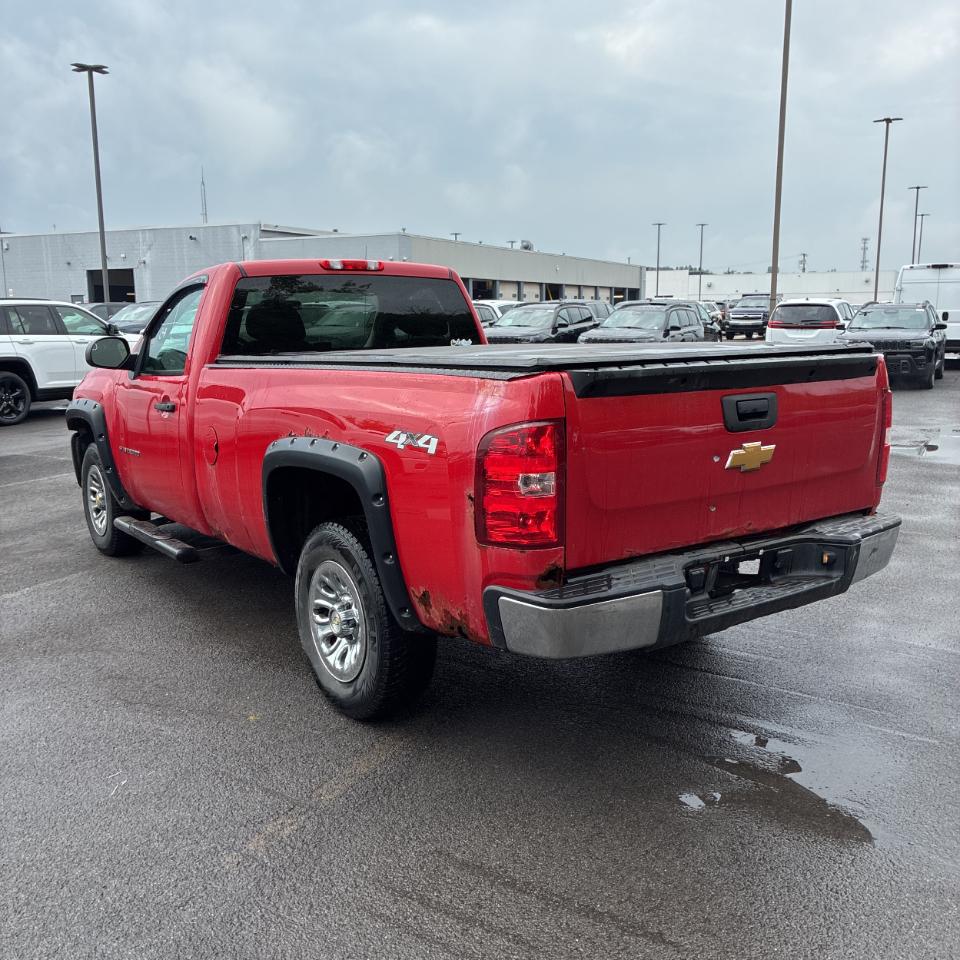 Chevrolet Silverado 1500 4WD Reg Cab 133.0" Work Truck 2012