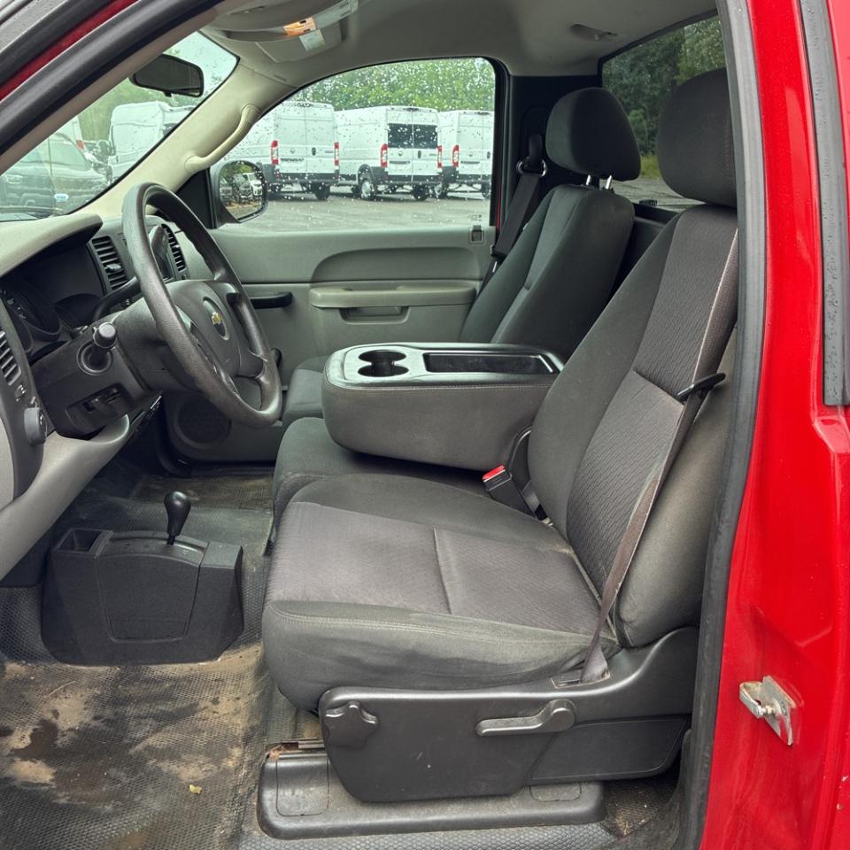 Chevrolet Silverado 1500 4WD Reg Cab 133.0" Work Truck 2012
