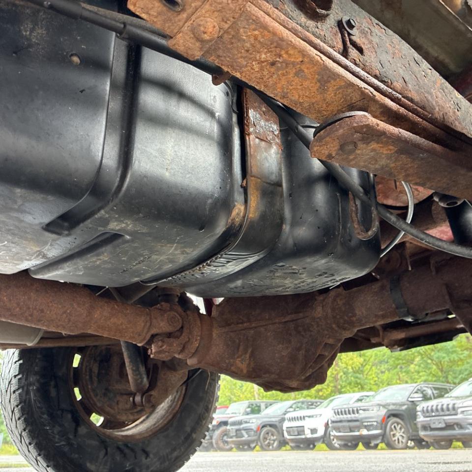 Chevrolet Silverado 1500 4WD Reg Cab 133.0" Work Truck 2012