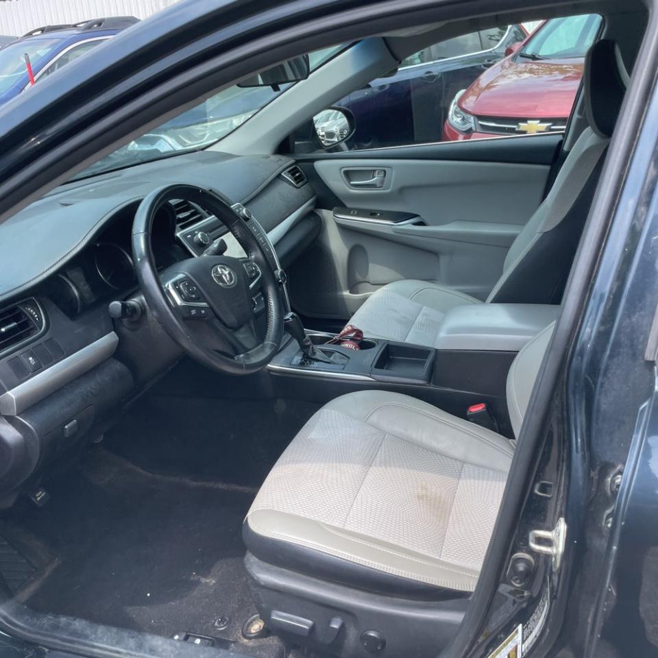 Toyota Camry XLE Auto (Natl) 2017