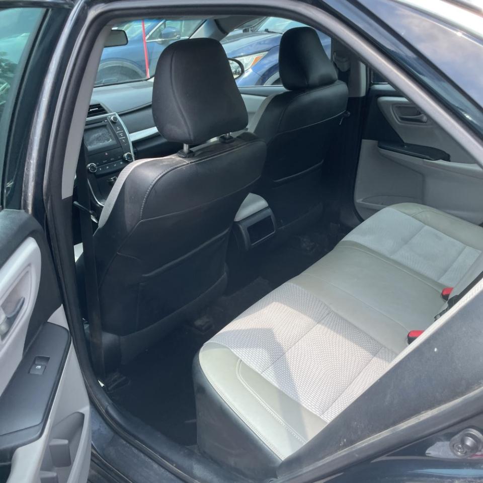 Toyota Camry XLE Auto (Natl) 2017