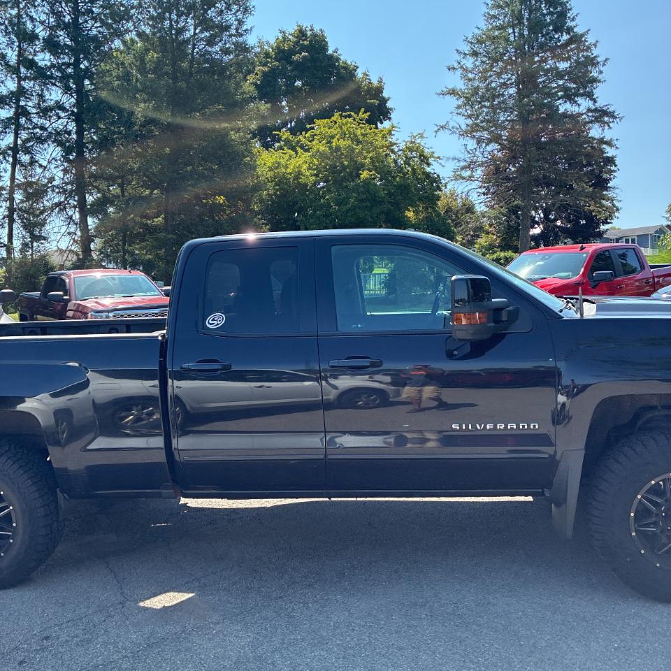 Chevrolet Silverado 1500 4WD Double Cab 143.5" LT w/1LT 2016