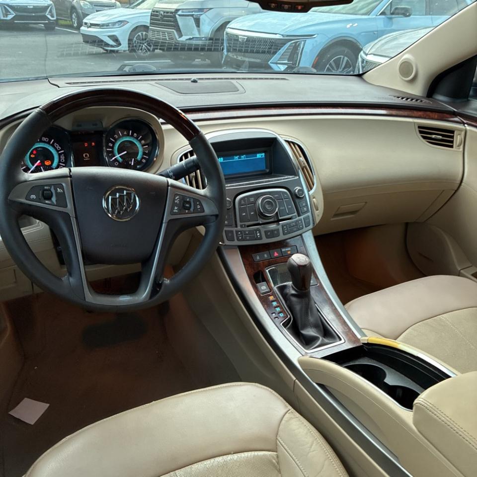 Buick LaCrosse 4dr Sdn CXS 3.6L 2010