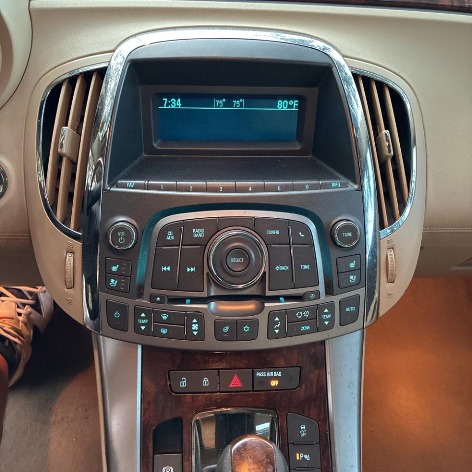 Buick LaCrosse 4dr Sdn CXS 3.6L 2010