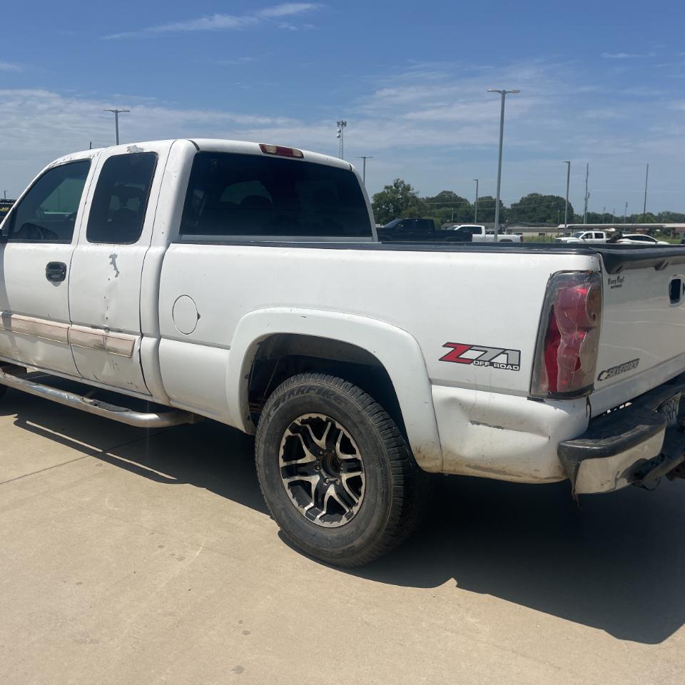 Chevrolet Silverado 1500 Ext Cab 143.5" WB 4WD Z71 2004