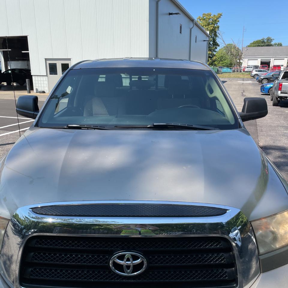 Toyota Tundra 4WD Truck Dbl 5.7L V8 6-Spd AT (Natl) 2008