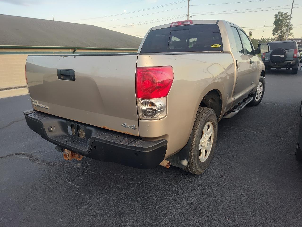Toyota Tundra 4WD Truck Dbl 5.7L V8 6-Spd AT (Natl) 2008
