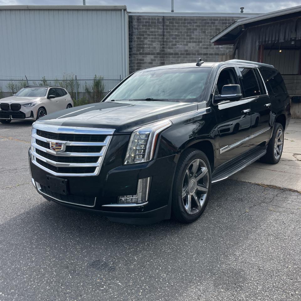 Cadillac Escalade ESV 4WD 4dr Luxury Collection 2016