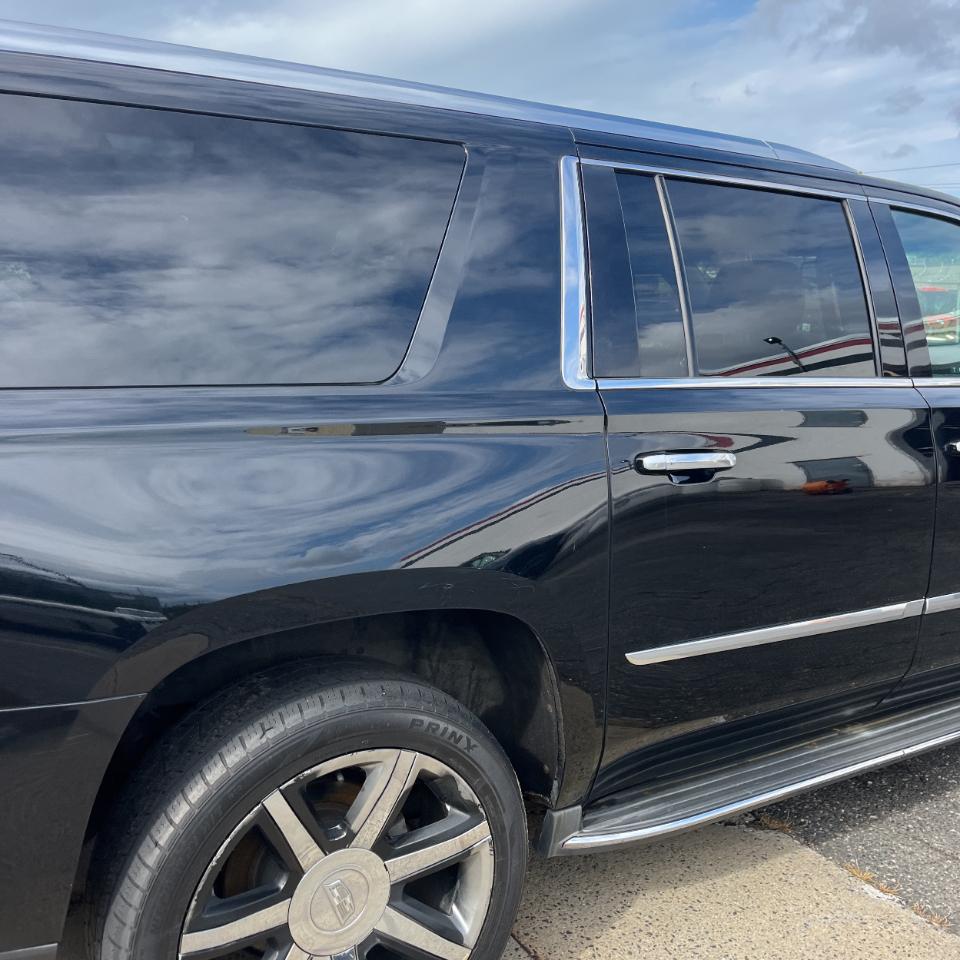Cadillac Escalade ESV 4WD 4dr Luxury Collection 2016