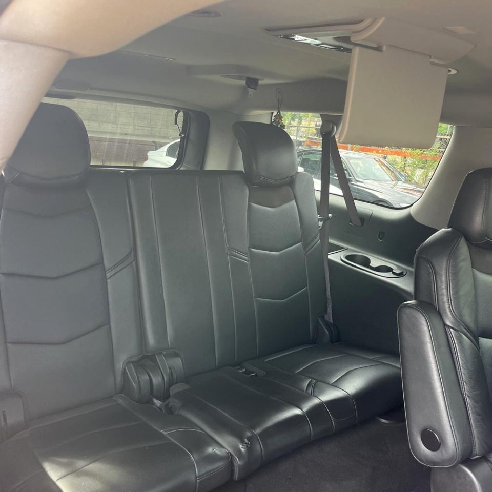 Cadillac Escalade ESV 4WD 4dr Luxury Collection 2016